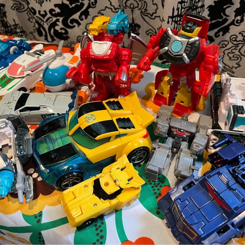 Lot of 18 Transformer Toys